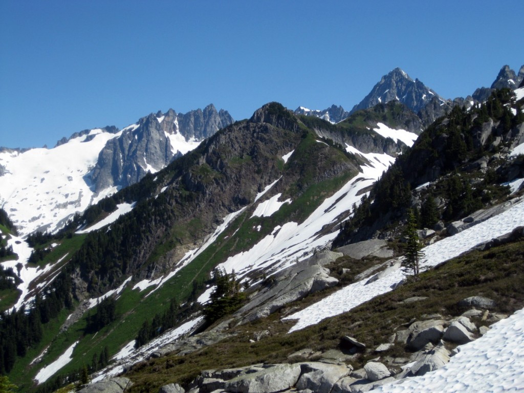 Craggy North Cascades Peaks