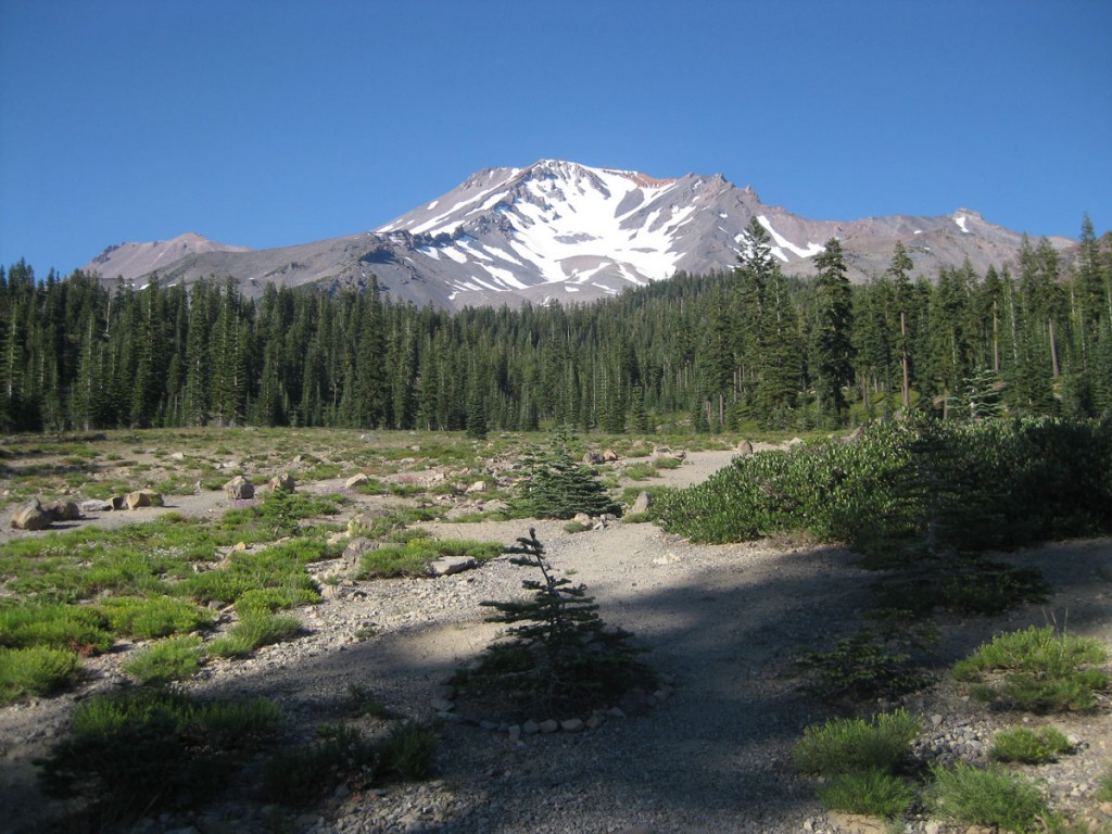 The mountain from the trailhead.