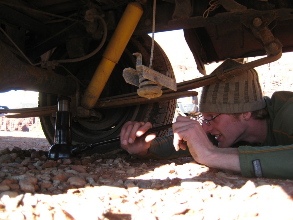 Jonny fixing his flat tire like a boss. Jonny fixing his flat tire like a boss.